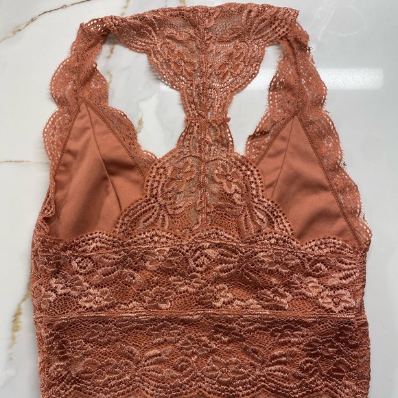 Lace Racerback bralette - Picture 2 of 3